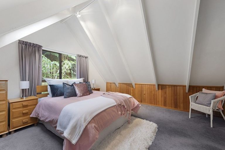 Photo of property in 97 Blue Mountains Road, Pinehaven, Upper Hutt, 5371