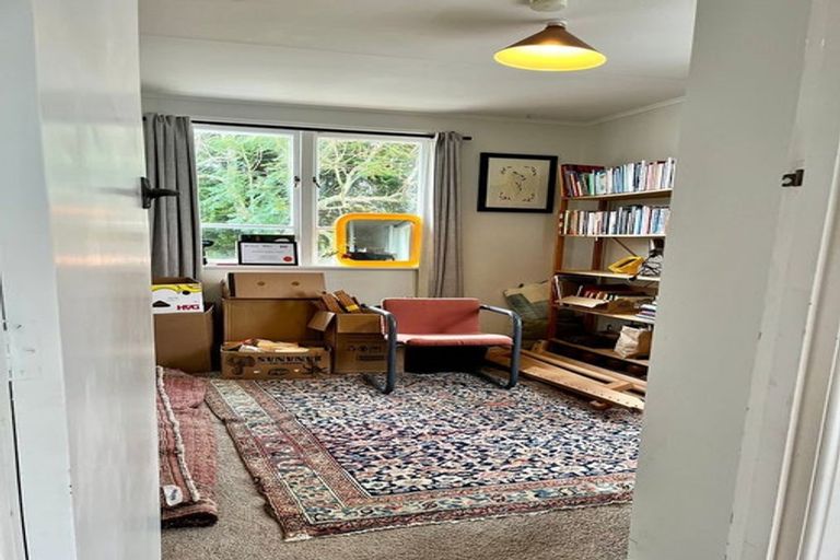 Photo of property in 35 Sullivan Avenue, Mangere Bridge, Auckland, 2022