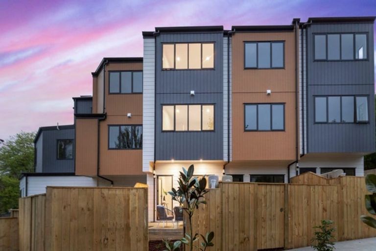 Photo of property in 26d Bellringer Road, Massey, Auckland, 0614