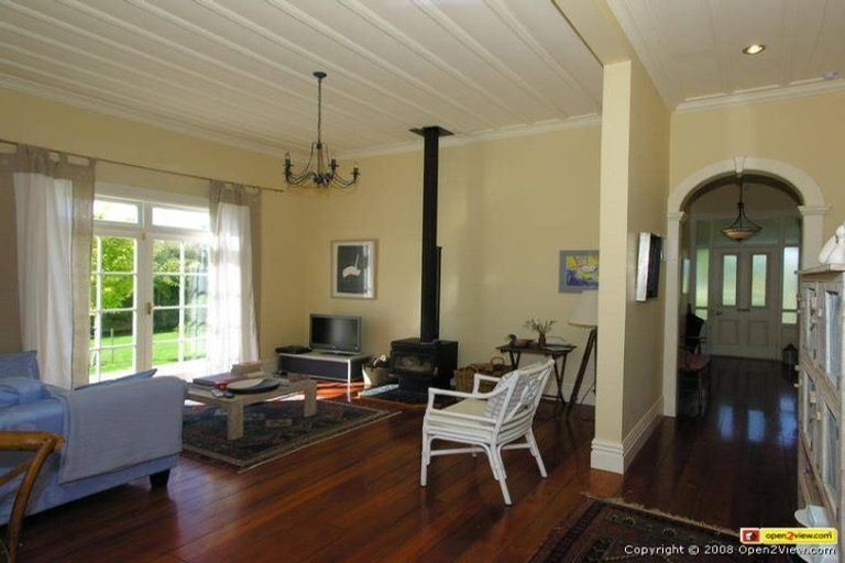 Photo of property in 106 Jellicoe Street, Martinborough, 5711