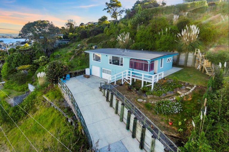 Photo of property in 39 Harbour View Road, Omokoroa, 3114