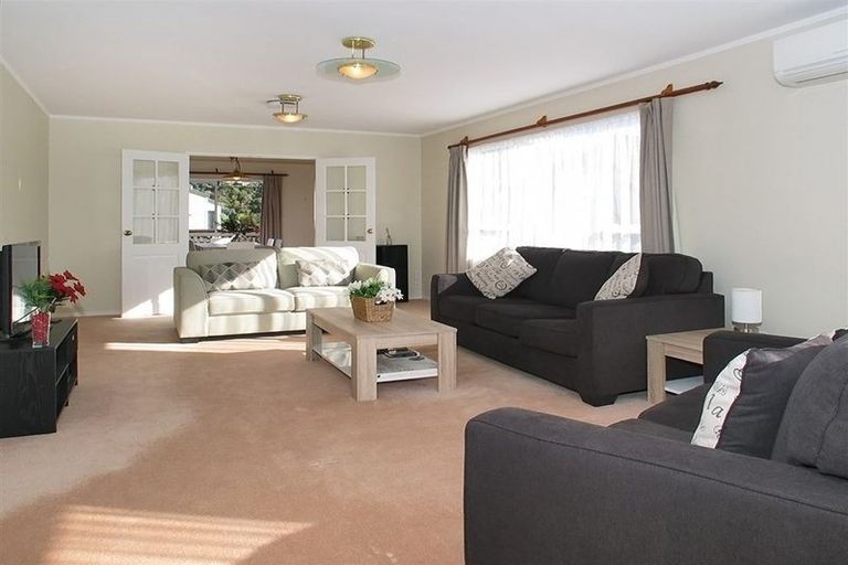 Photo of property in 4 Swinford Crescent, Johnsonville, Wellington, 6037