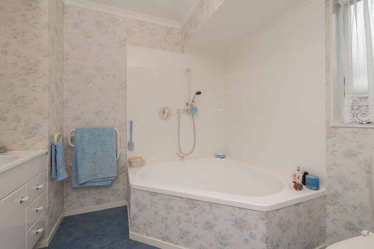 Photo of property in 7 Edward Payton Grove, Pukehangi, Rotorua, 3015