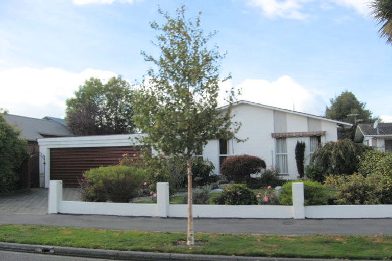 Photo of property in 22 Camelot Street, Ilam, Christchurch, 8041