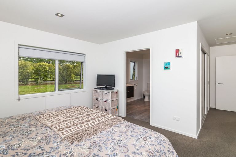 Photo of property in 55 Lisland Drive, Kinloch, Taupo, 3377