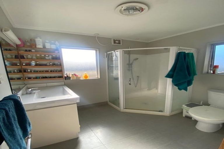 Photo of property in 77a Rosier Road, Glen Eden, Auckland, 0602