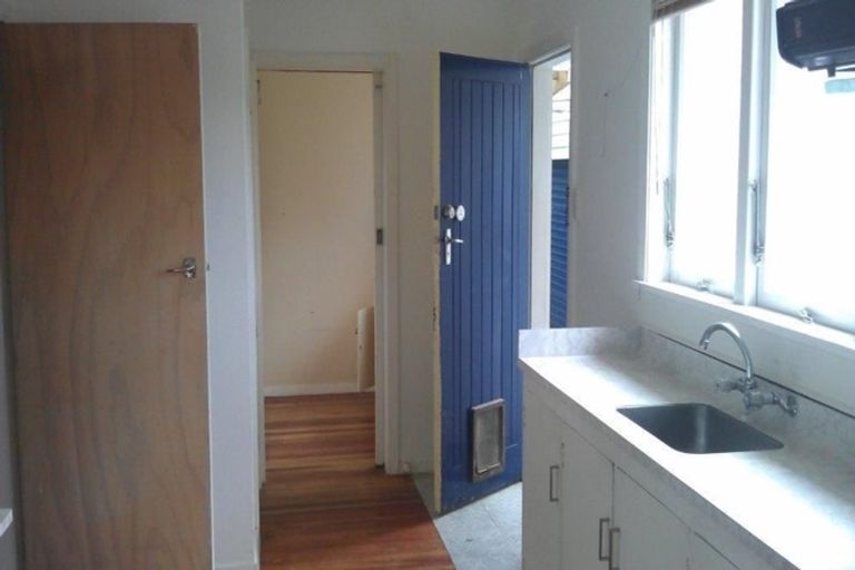 Photo of property in 4 Lees Grove, Wainuiomata, Lower Hutt, 5014