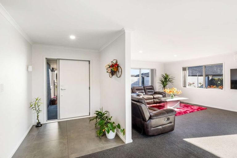 Photo of property in 9 Magnolia Crescent, Tawhero, Whanganui, 4501