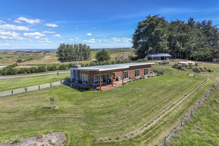 Photo of property in 2658 Taihape Road, Sherenden, Hastings, 4179