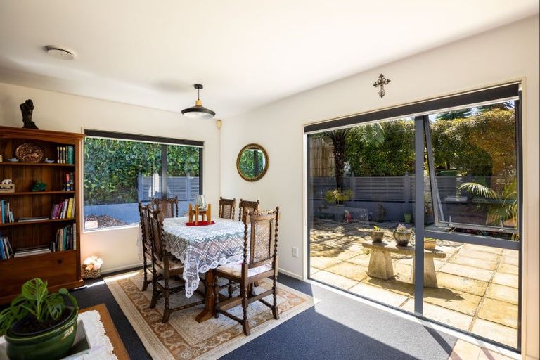 Photo of property in 3 Park View, Ferndale, New Plymouth, 4310