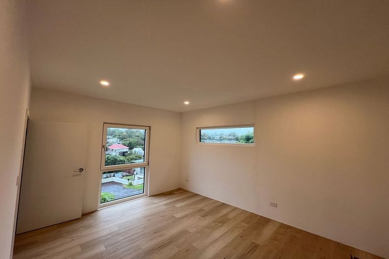 Photo of property in 12 Frankley Road, Westown, New Plymouth, 4310