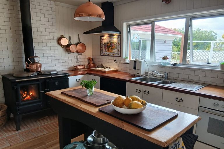 Photo of property in 156 Petley Road, Paparoa, 0571