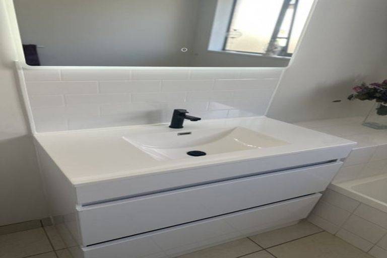 Photo of property in 85b Tilford Street, Woolston, Christchurch, 8062