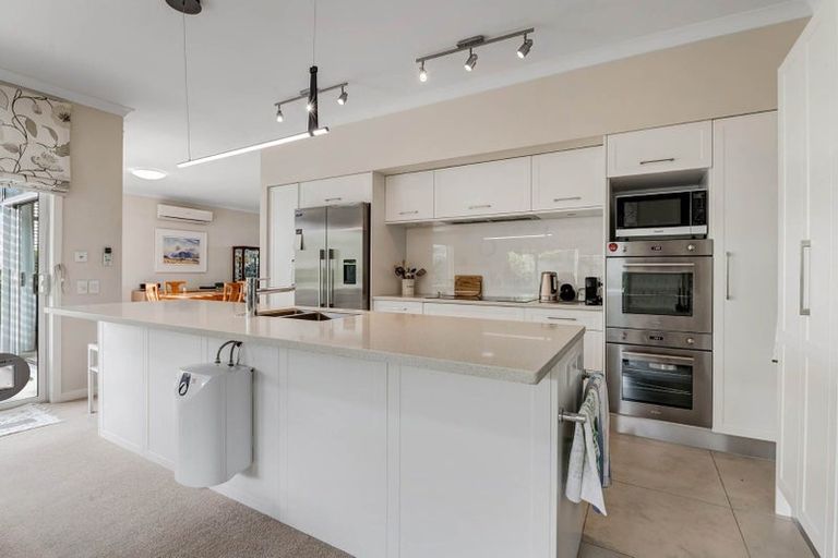 Photo of property in 61 Panorama Heights, Orewa, 0931