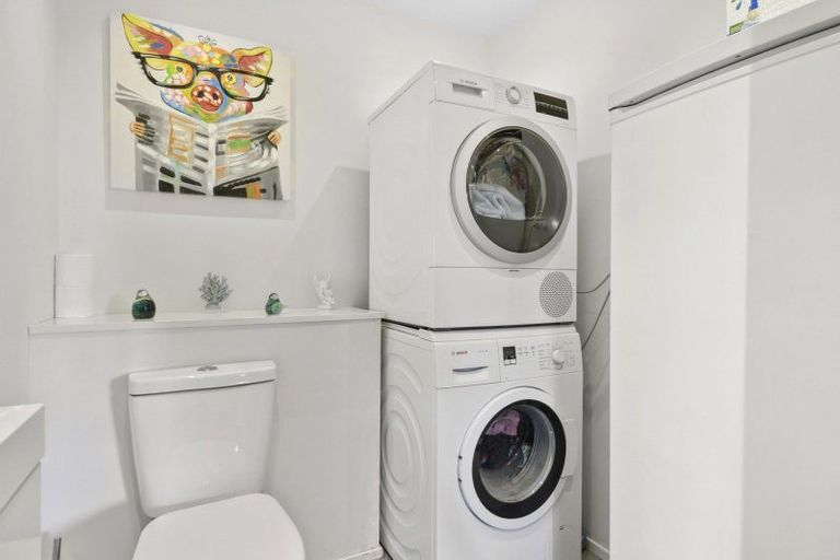 Photo of property in 10 Garfield Avenue, Roslyn, Dunedin, 9010