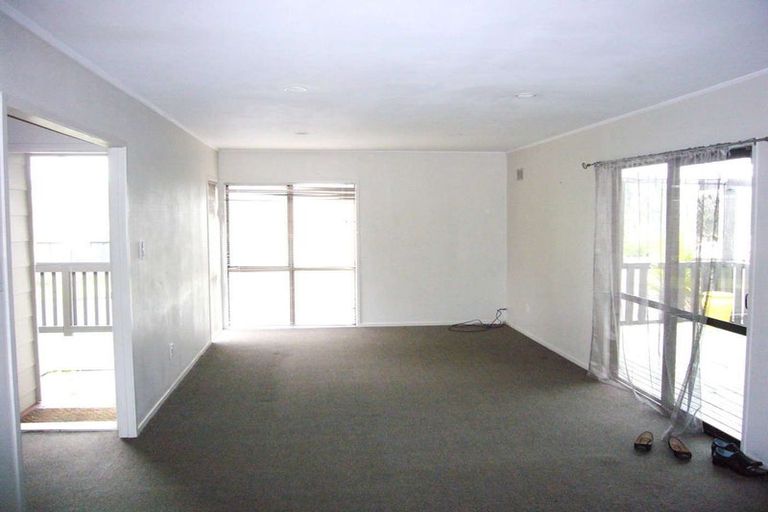 Photo of property in 8 Hillman Place, Ranui, Auckland, 0612