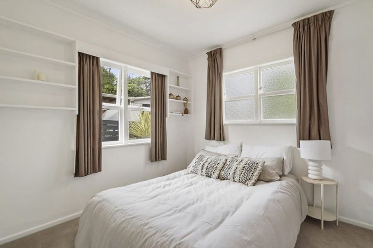 Photo of property in 19 Lanigan Street, Birkdale, Auckland, 0626