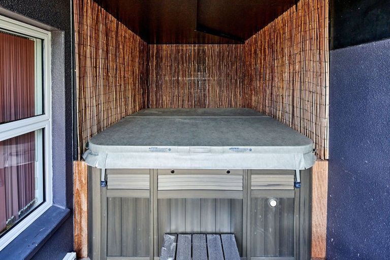 Photo of property in 4 Robieson Street, Roseneath, Wellington, 6011