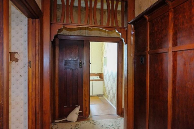 Photo of property in 25 Glenross Street, Glenross, Dunedin, 9011