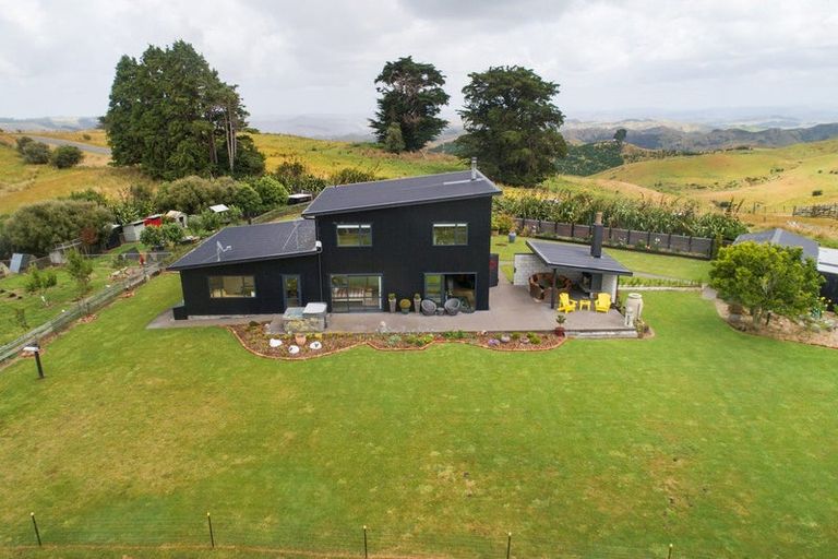 Photo of property in 407 Mount Curl Road, Hunterville, 4784
