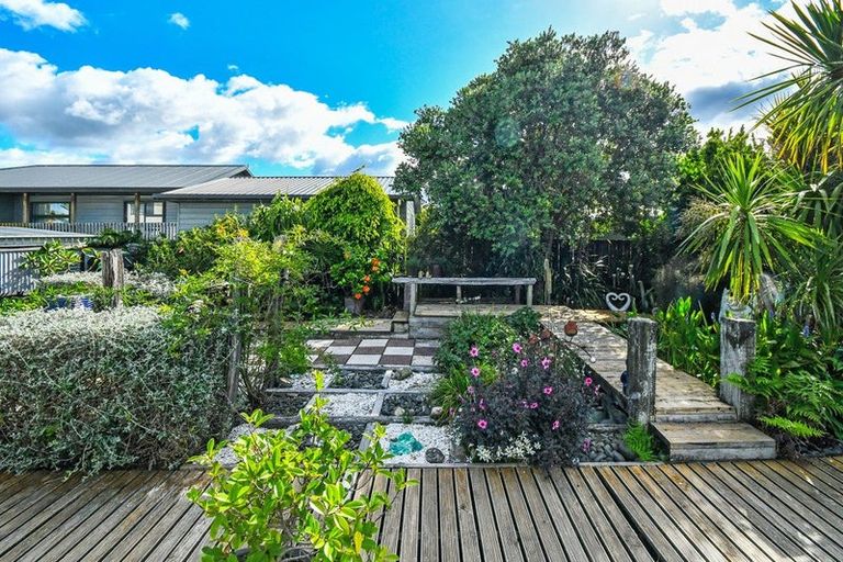 Photo of property in 6 Puriri Avenue, Kaiaua, Pokeno, 2473