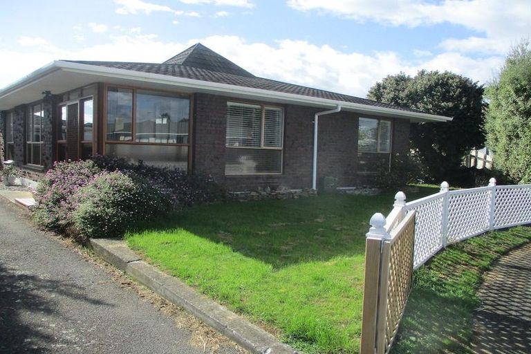 Photo of property in 10 Te Kama Street, Levin, 5510
