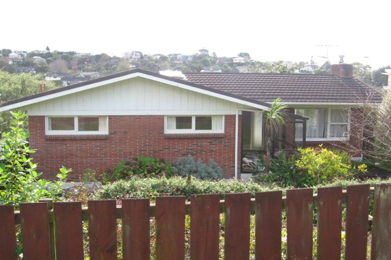 Photo of property in 33 Mayfair Crescent, Mairangi Bay, Auckland, 0630