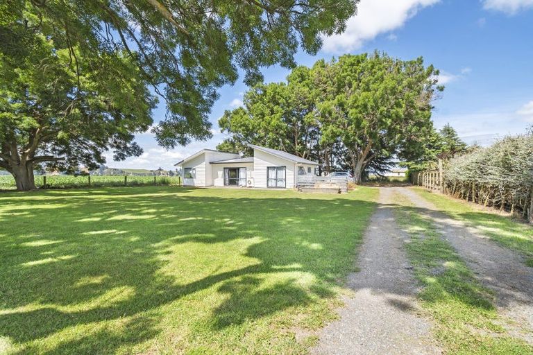 Photo of property in 1968 Kimbolton Road, Kiwitea, Feilding, 4777