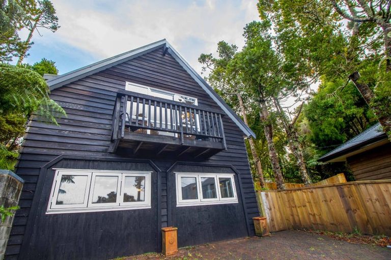 Photo of property in 156 Piha Road, Piha, New Lynn, 0772