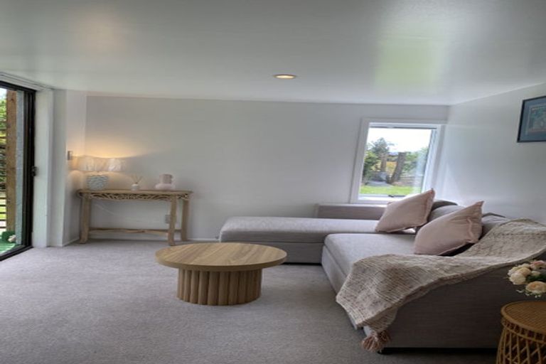 Photo of property in 244 Point View Drive, East Tamaki Heights, Auckland, 2016