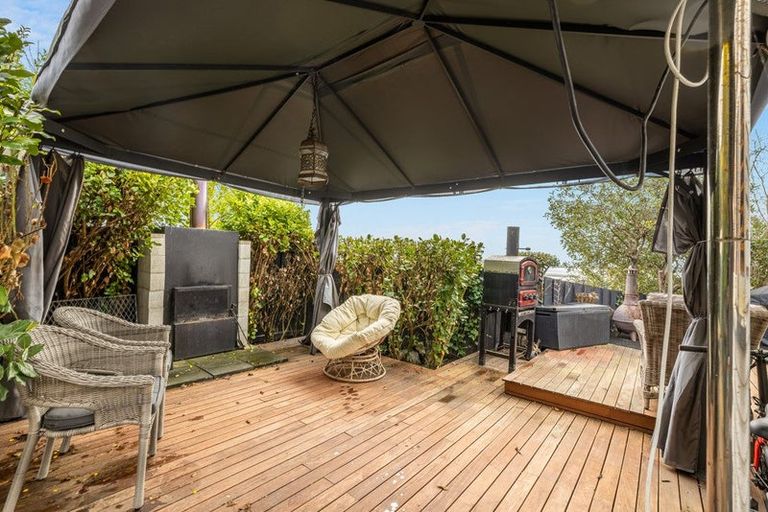 Photo of property in 14 Mccormacks Bay Road, Mount Pleasant, Christchurch, 8081