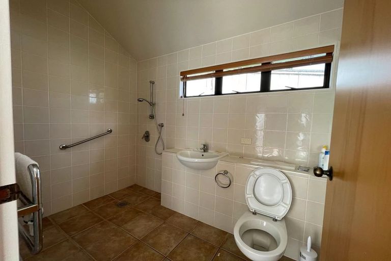 Photo of property in 7 Aotearoa Terrace, Murrays Bay, Auckland, 0630