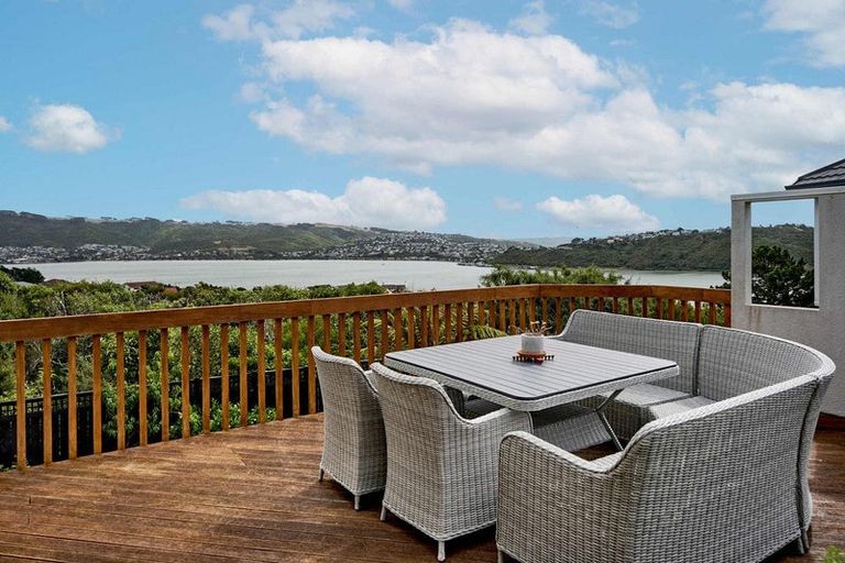 Photo of property in 17 Dornoch Place, Papakowhai, Porirua, 5024