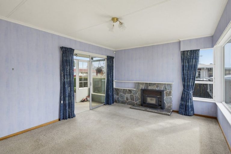 Photo of property in 12 Collingwood Street, Levin, 5510
