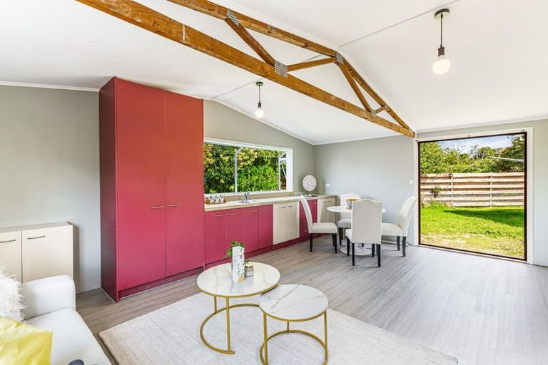 Photo of property in 8 Frostbite Place, Ranui, Auckland, 0612