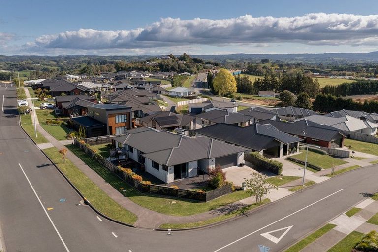 Photo of property in 1 Anglers Way, Omokoroa, 3114