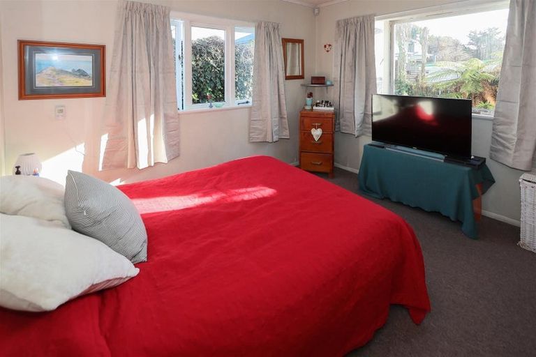 Photo of property in 14 Charles Road, Hannahs Bay, Rotorua, 3010