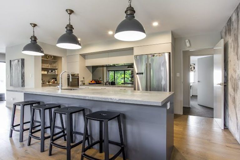 Photo of property in 20b Cambridge Road, Riverhead, 0820