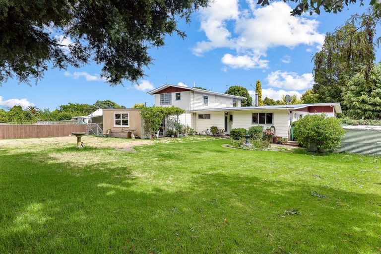 Photo of property in 96 Amohia Street, Paraparaumu, 5032