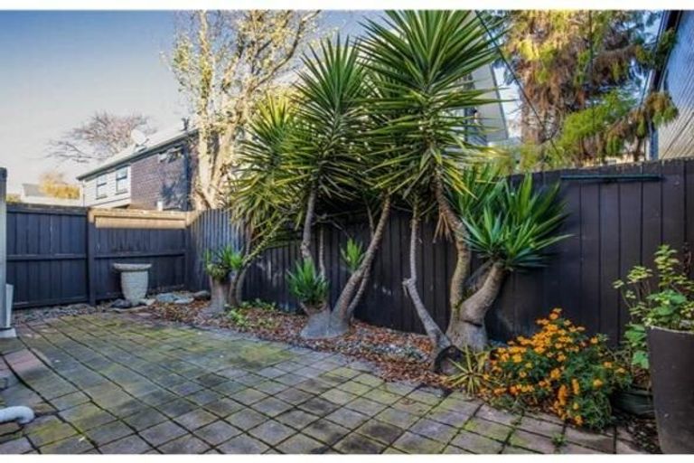 Photo of property in 52c Ely Street, Christchurch Central, Christchurch, 8013