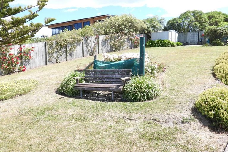 Photo of property in 28 Nasmyth Street, Kakanui, Oamaru, 9495