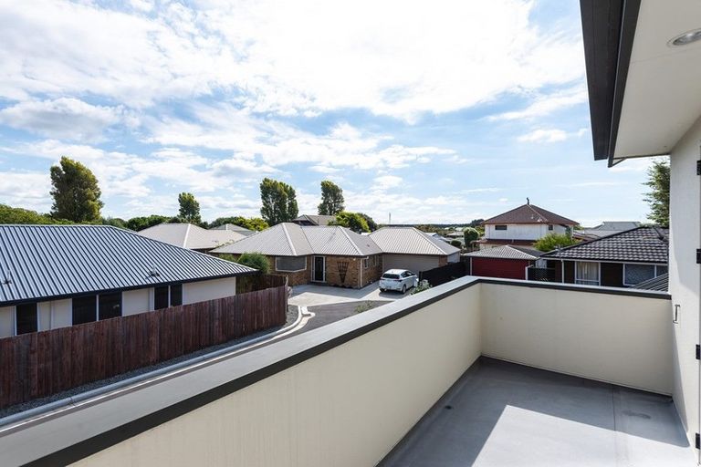 Photo of property in 4 Beauford Place, Parklands, Christchurch, 8083