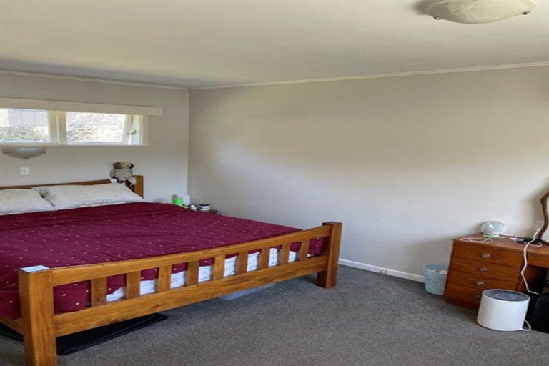 Photo of property in 19 Petherick Crescent, Johnsonville, Wellington, 6037