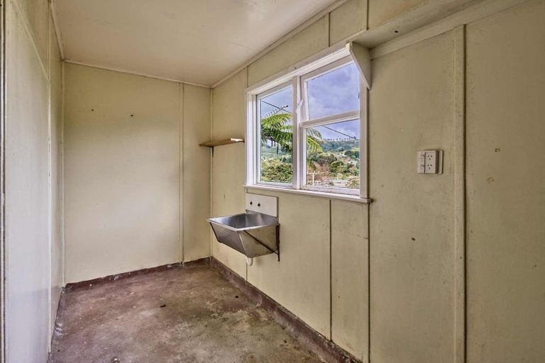 Photo of property in 14 Gloucester Street, Cannons Creek, Porirua, 5024