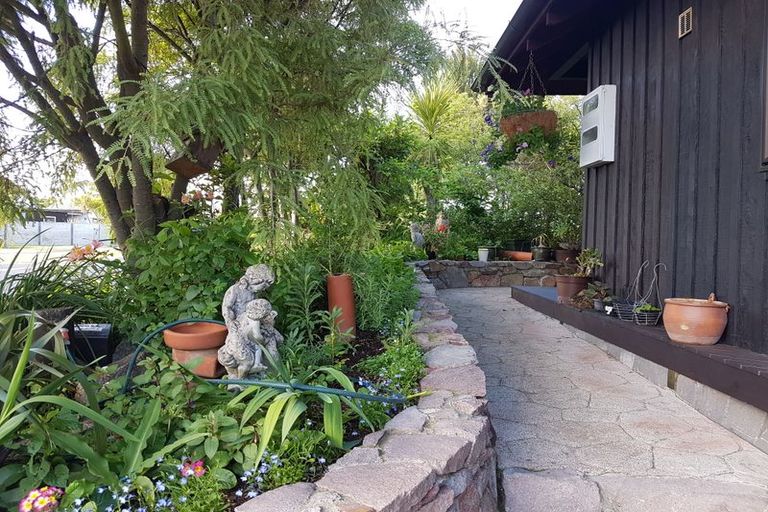 Photo of property in 12 Arrowsmith Avenue, Waipahihi, Taupo, 3330