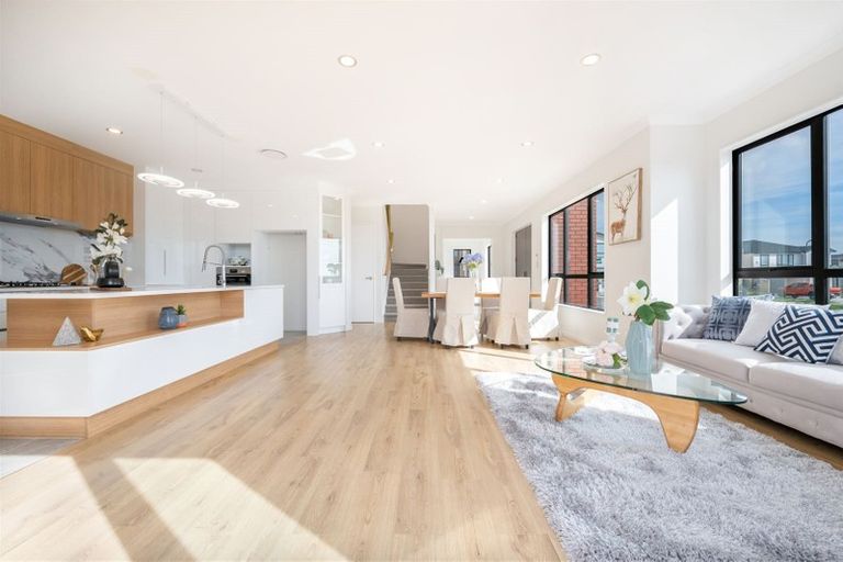 Photo of property in 66 Tir Conaill Avenue, Flat Bush, Auckland, 2019