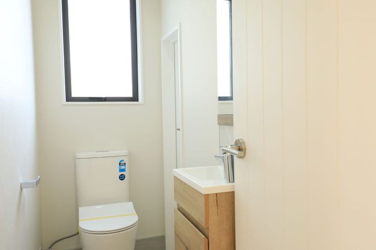 Photo of property in 4a Vanbrugh Place, Bucklands Beach, Auckland, 2014