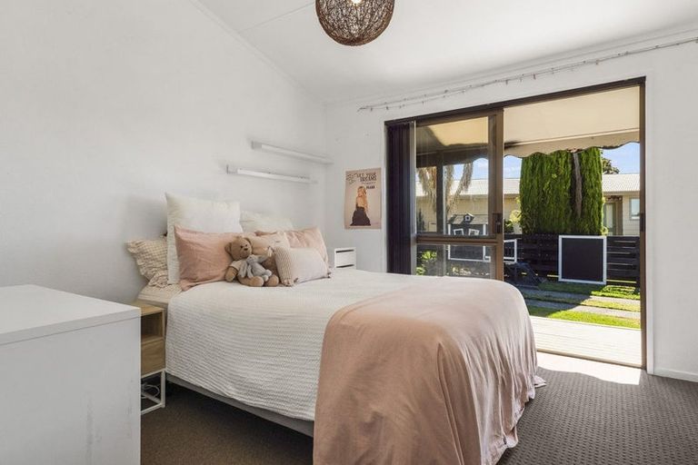 Photo of property in 216 Cambridge Road, Bethlehem, Tauranga, 3110