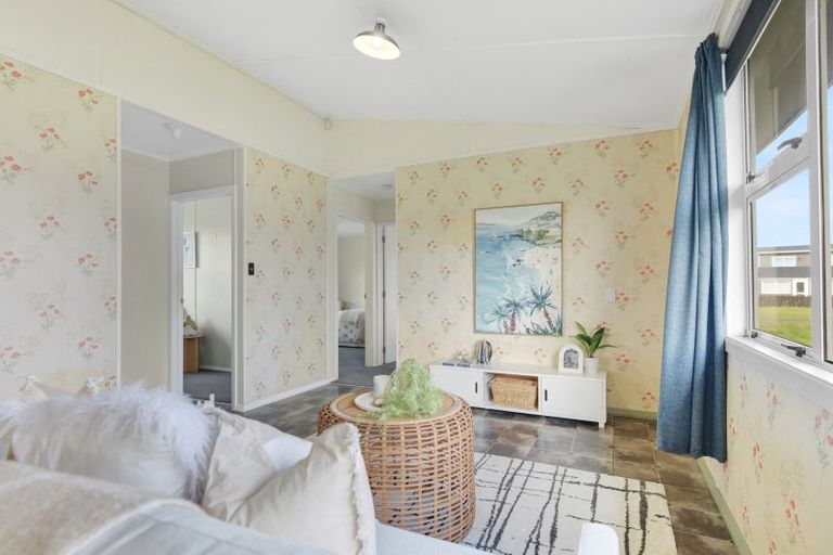 Photo of property in 4 Coleman Avenue, Waverley, 4591