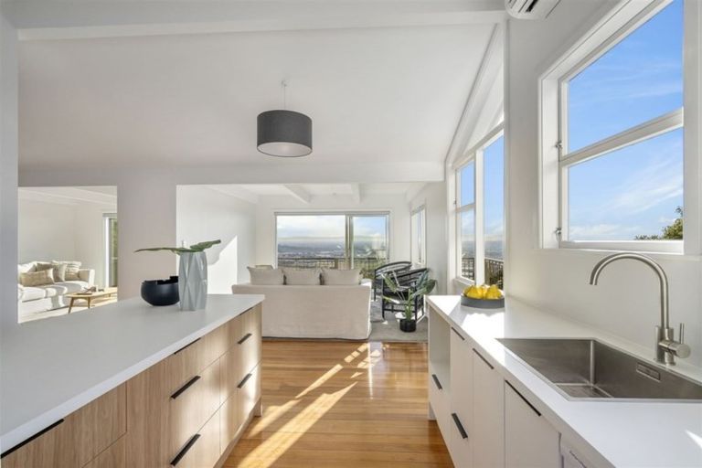 Photo of property in 249 Cannon Hill Crescent, Mount Pleasant, Christchurch, 8081